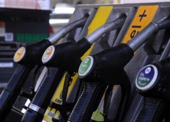 Carburanti, da oggi cambia lo sconto sulle accise: il gasolio costa di più