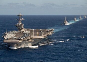 USA-Iran, Washington rafforza la flotta e stringe le sanzioni: Teheran prepara una risposta più dura